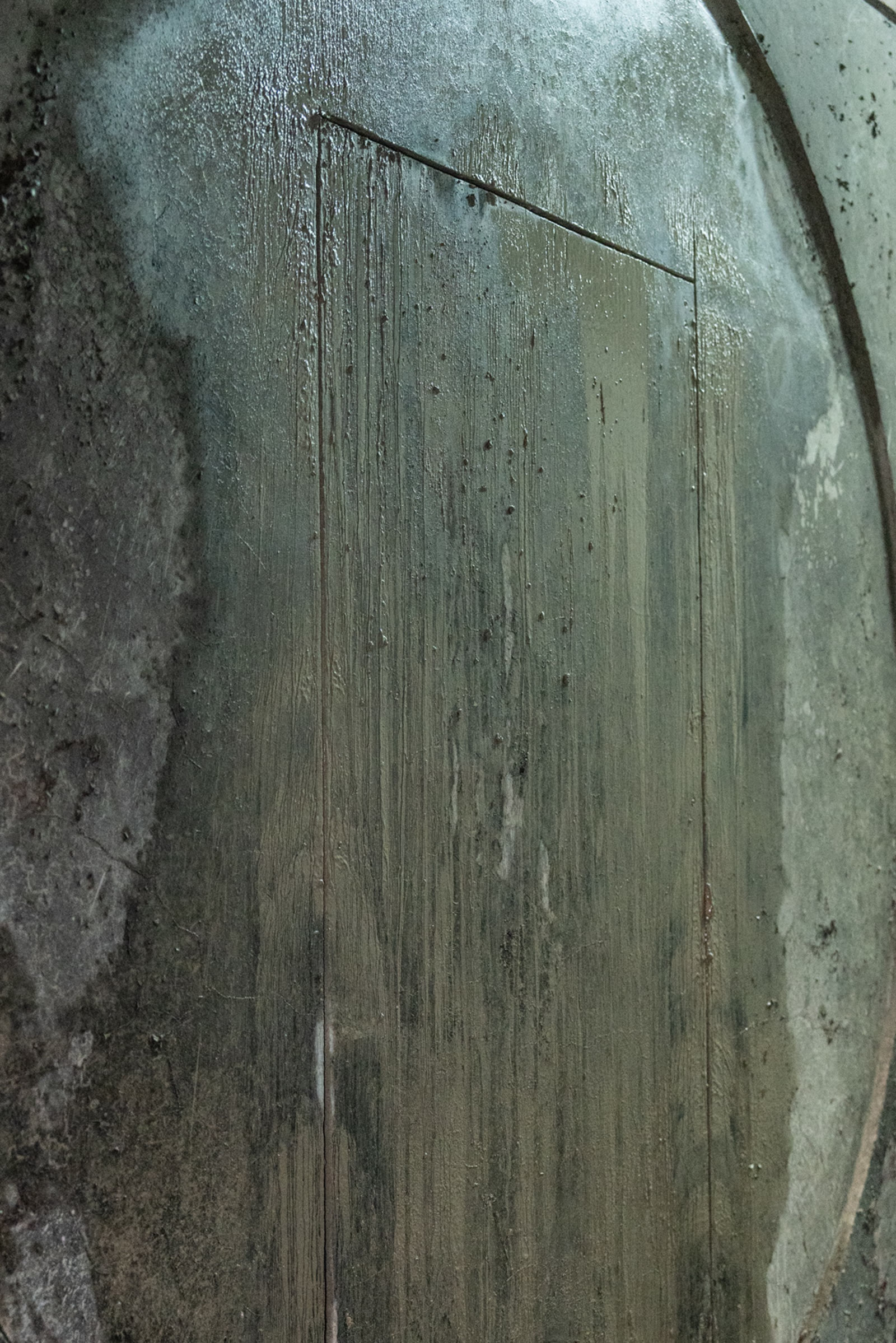 Sagoma dell'apertura segnata sul cemento